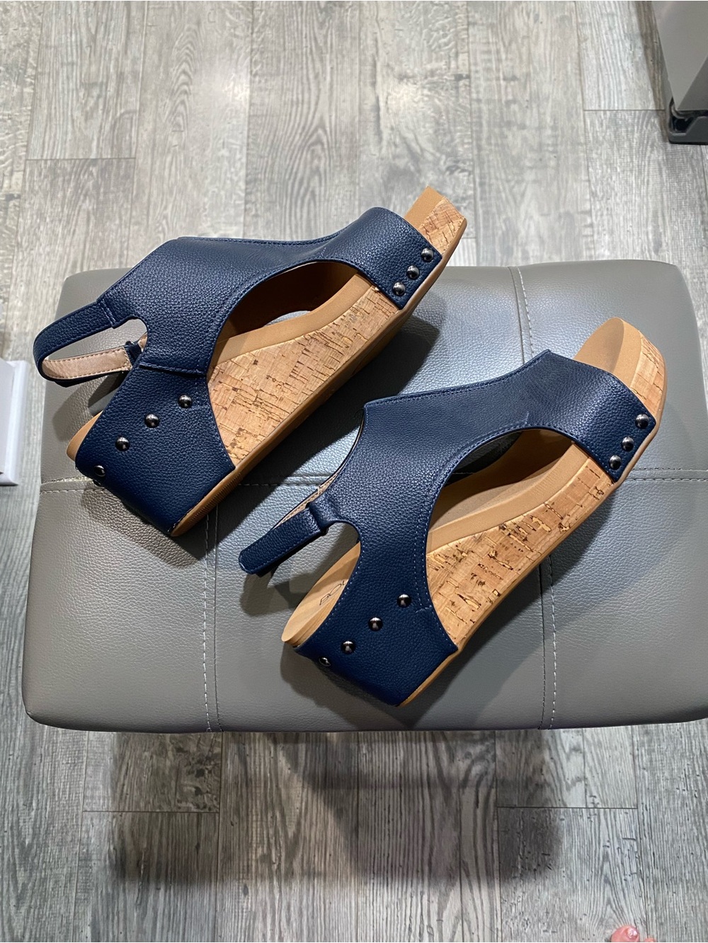 NWOT! Women’s Size 10 Corkys Wedge Cork Sandals in Navy Blue